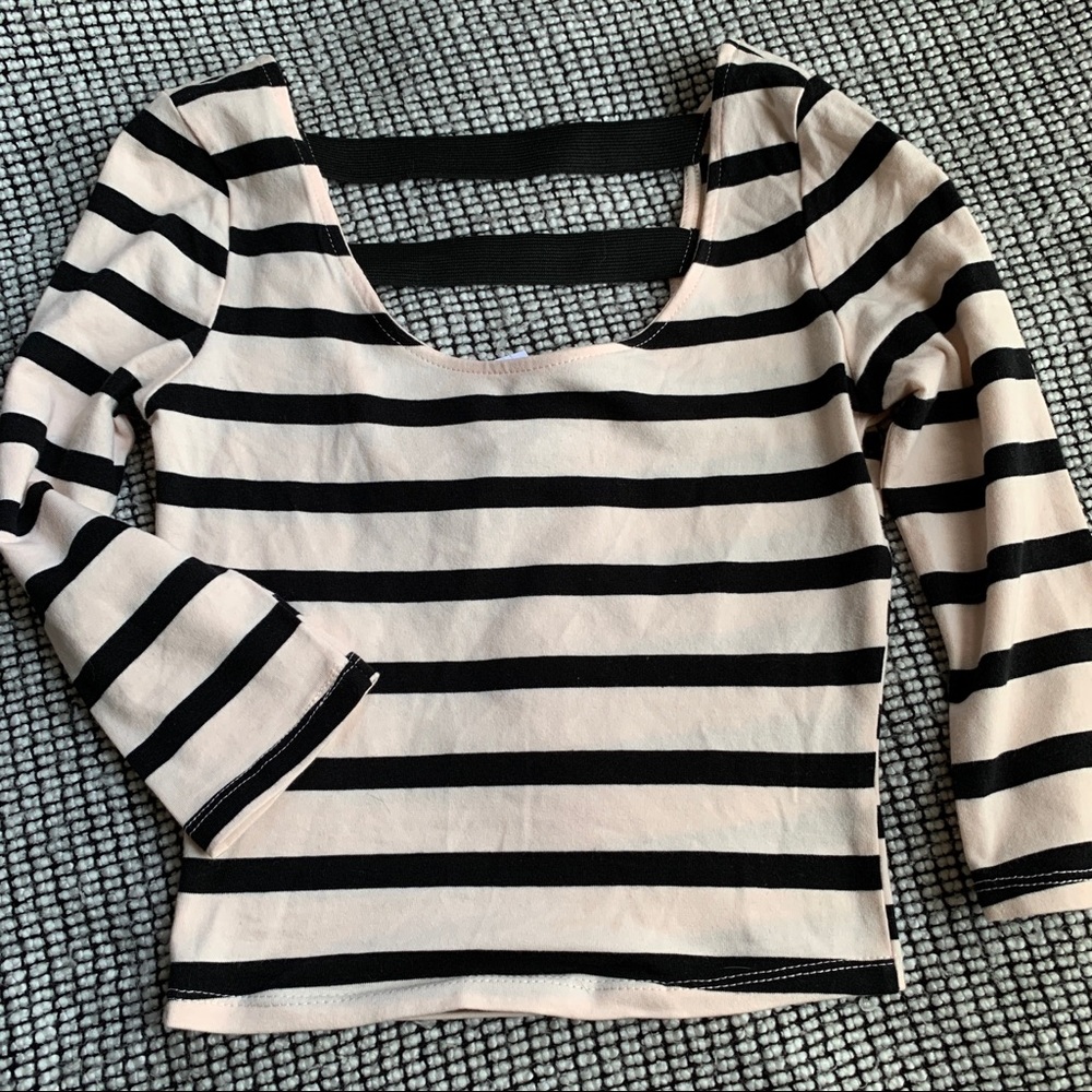 **DONATED** Cute French girl/ballet fitted crop top